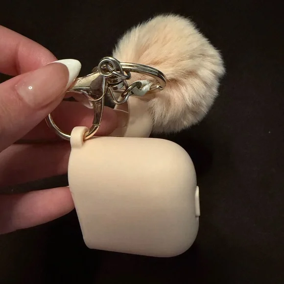 Pom Pom Keychain AirPods Case - Picture 5 of 5